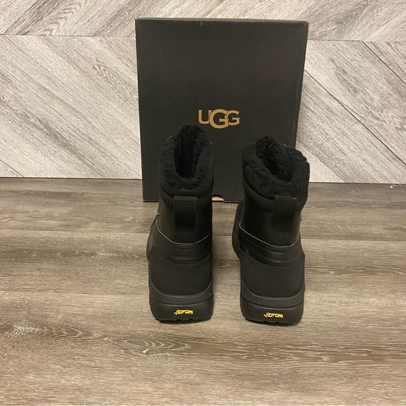 UGG | Men’s Felton Black WaterProof Leather Snow Boots NEW - Picture 7 of 15